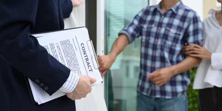 How to Become a Broker: Step-by-Step Guide for 2025