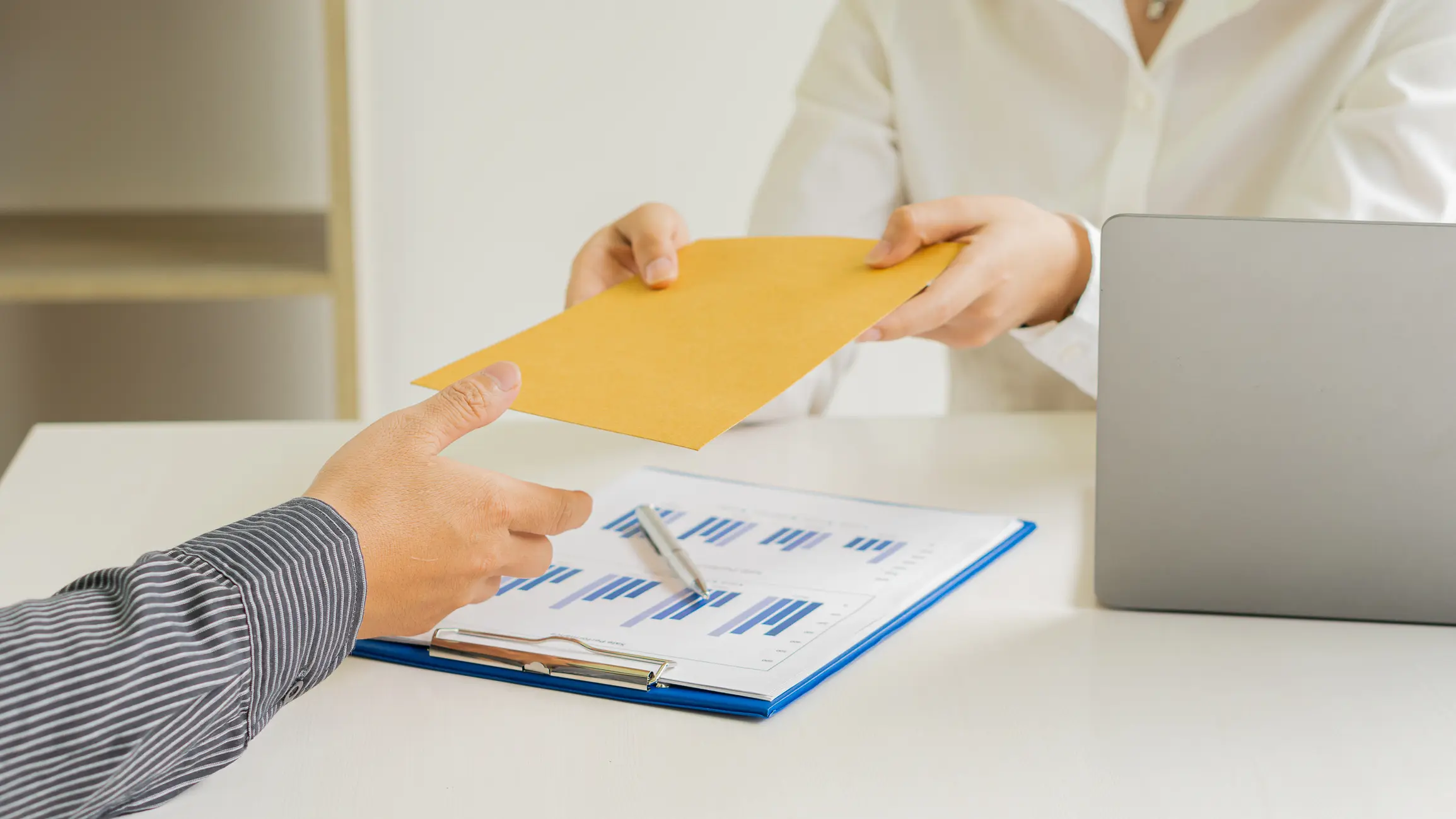 What is a Transmittal Letter? Everything You Need to Know