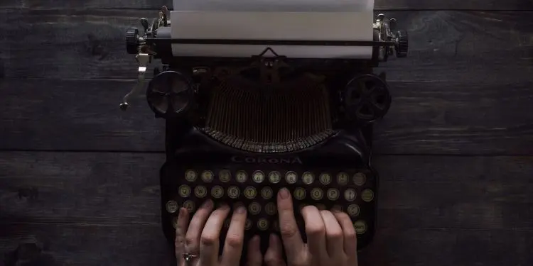 How to Write a Farewell Email to Coworkers: With Examples