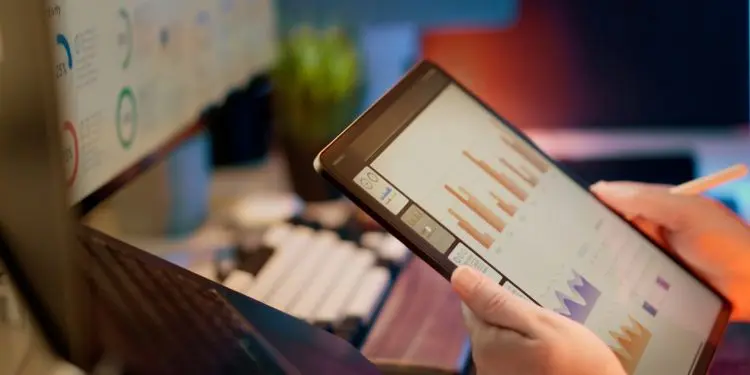 Performance Review Tips for Employees in 2025