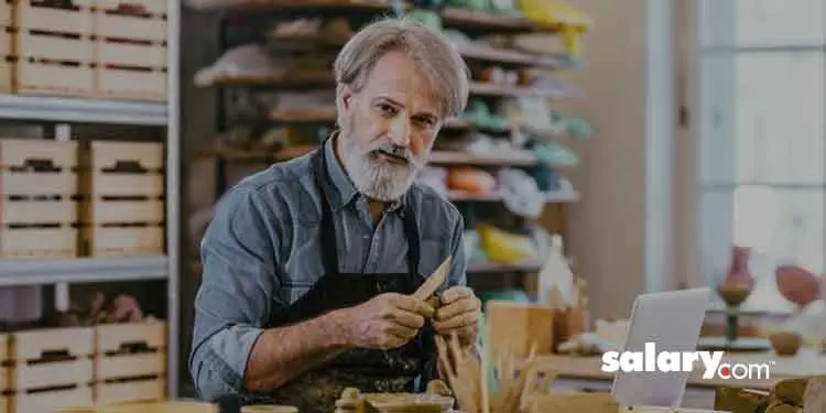 10 Popular Jobs After Retirement That Are Suitable for Seniors