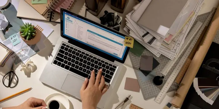 How to Become a Copy Editor: A 2025 Complete Guide