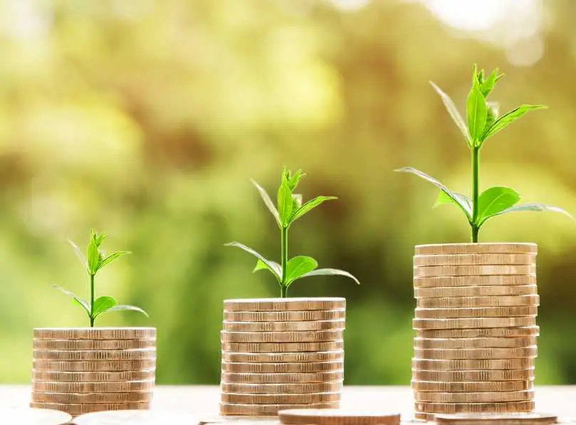 What Are the Benefits of a Deferred Compensation Plan?