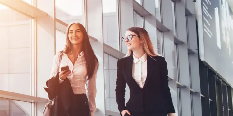 11 High Paying Overseas Jobs for U.S Citizens in 2025