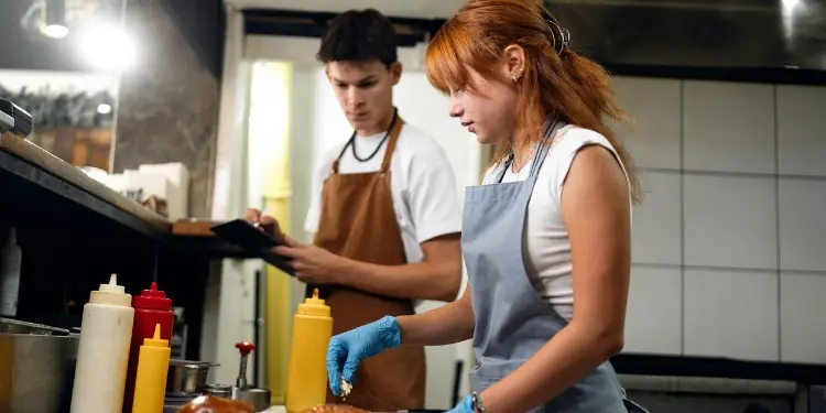 15 Companies That Offer a Part Time Job with Benefits in 2025