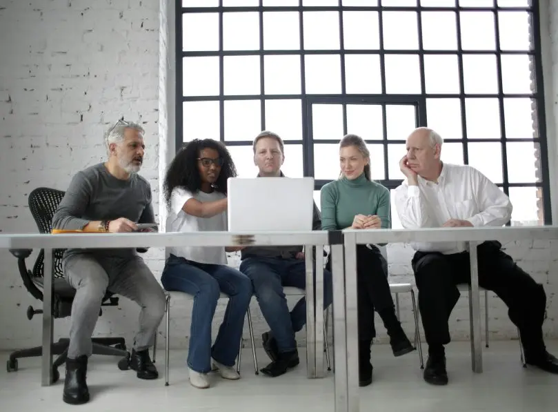 Supervisors vs Managers: Distinguishing Key Leadership Differences