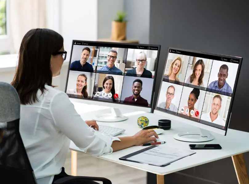 New Strategies to Compensate Your Hybrid Workers
