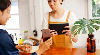 Redefine the Retail Employee Experience
